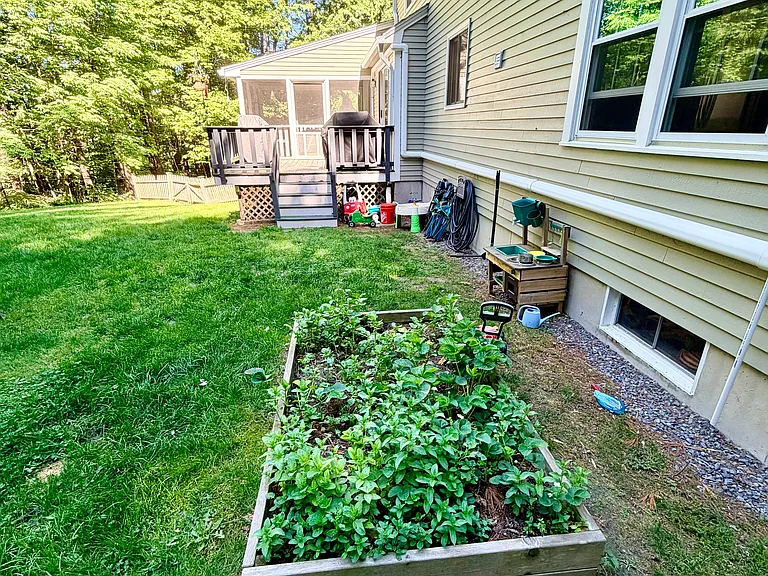 292 Stow Rd — Photo 11