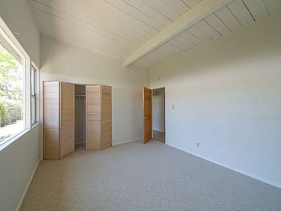 4th image of 352 Carolina Ln