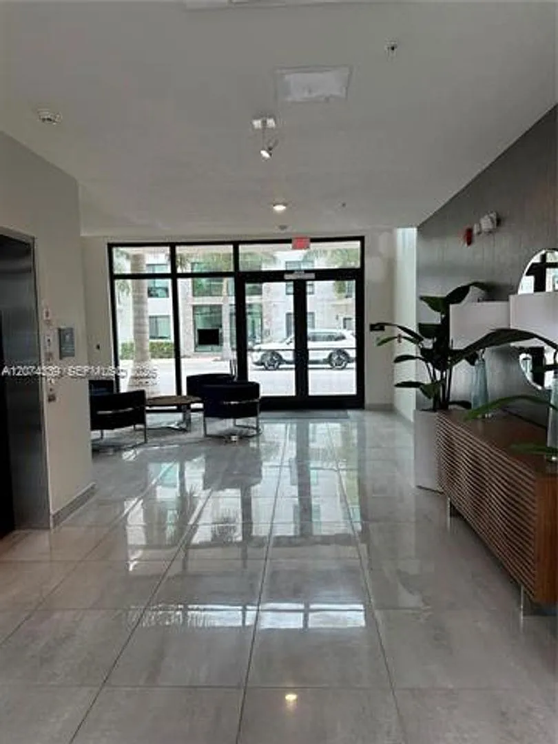 8201 NW 41st St cu-D-206, Doral, FL 33166 — Photo 2