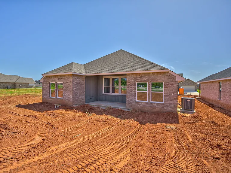 4905 Misty Wood Ln — Photo 32