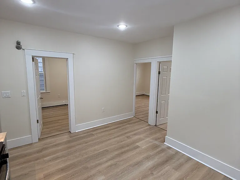 310 Danforth Ave #2 — Photo 4
