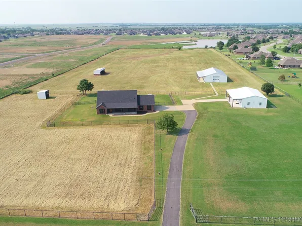 5815 E 136th St N, Collinsville, OK 74021