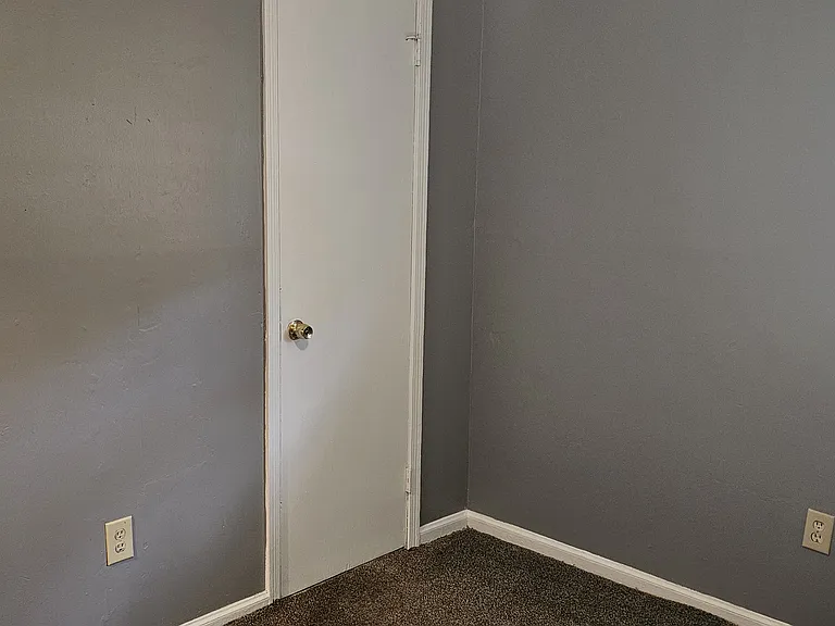 4212 Green Meadow Dr — Photo 6