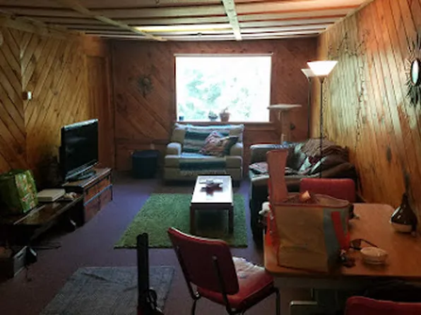 466 Main St APT C, Old Town, ME 04468