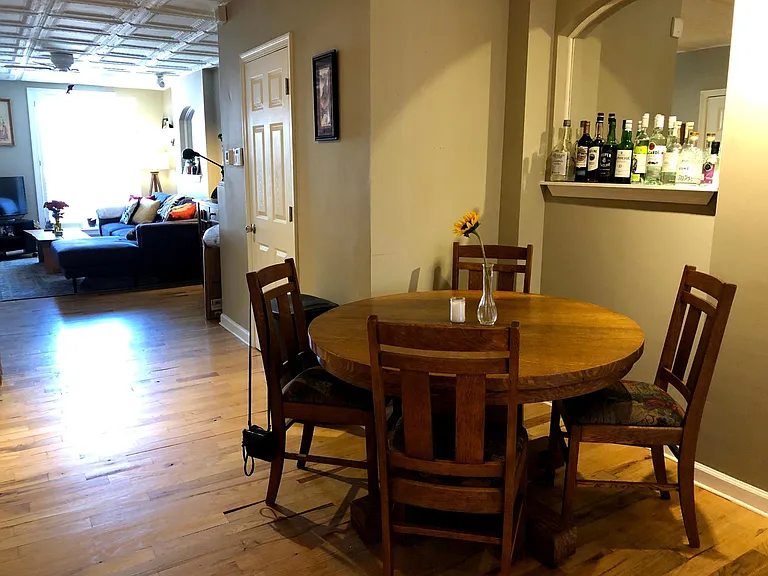 511 S Bouldin St — Photo 3