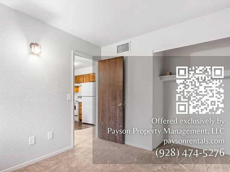 704 N Easy St #4 — Photo 9