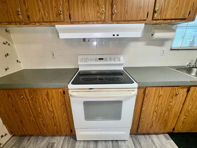 641 Bayou Dr — Photo 13