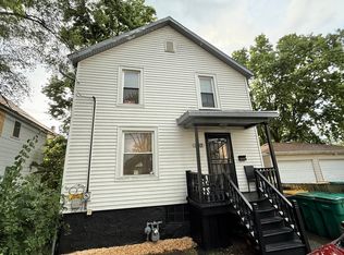 203 Pine St, Joliet, IL 60435