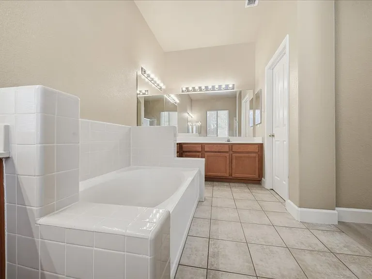 4319 Cadee Ct — Photo 26