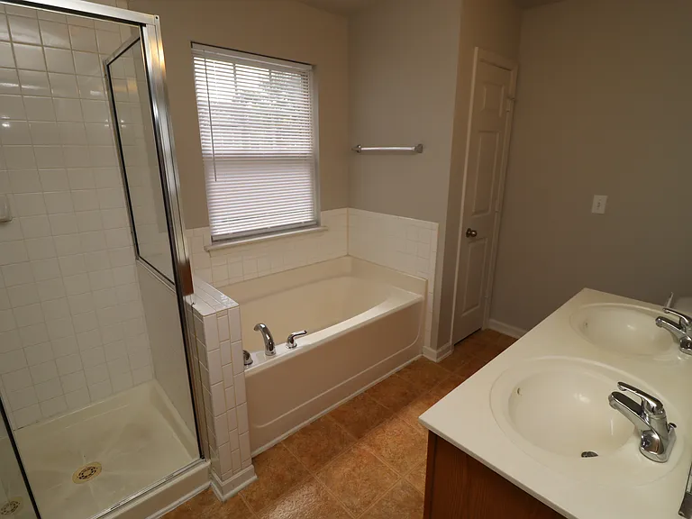 5110 Neuse Commons Ln #111 — Photo 24