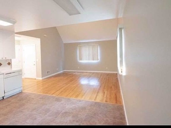 5th image of 85-87 Smithtown Blvd