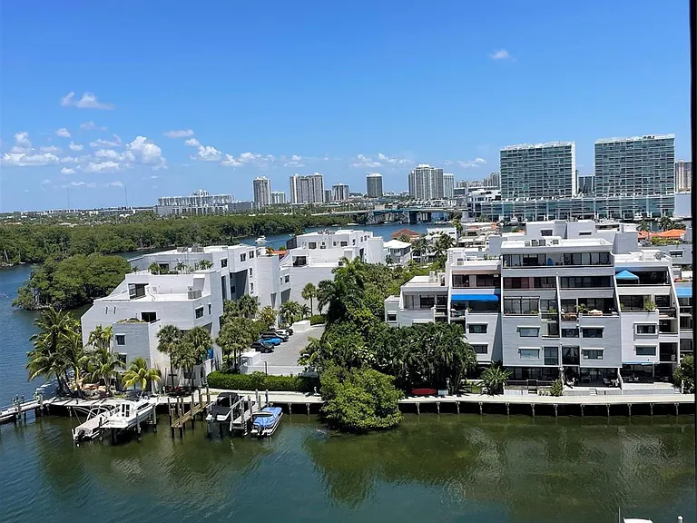 400 Kings Point Dr #1027 — Photo 51