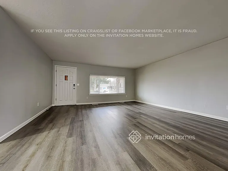 5526 63rd Ave SE — Photo 3