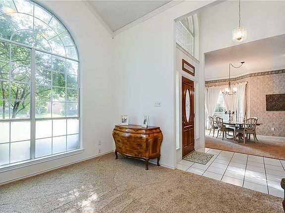 3rd image of 3105 Stonehenge Dr