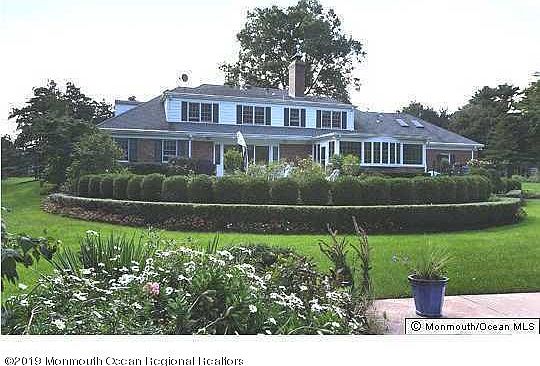 1st image of 4 Bingham Hill Cir