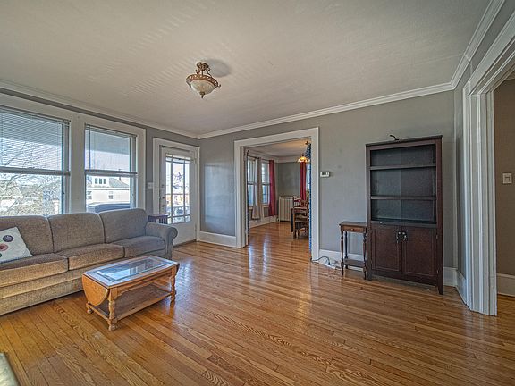 5th image of 1914 Maiden Ln SW