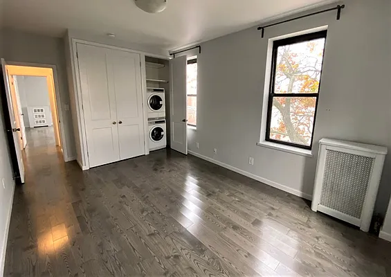 Sold by Dom Realty | media 14