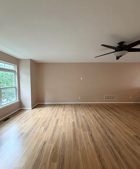 319 S Parkway Dr — Photo 20