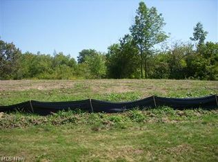 Lexington, Russell, OH 44072