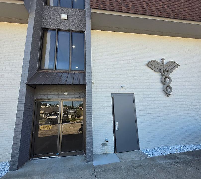 1st image of 403 McFarland St #102-7