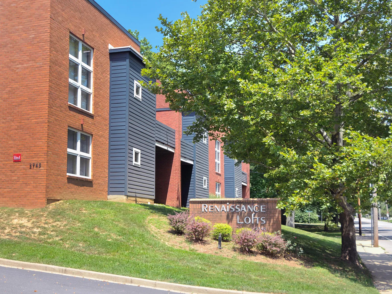 2 bed, 969 sqft, $1,499 — Photo 1