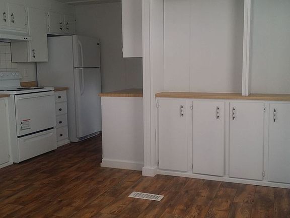 4th image of 2774 Culberson Ln Trlr 16