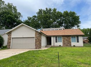 1627 W Lindberg St, Springfield, MO 65807