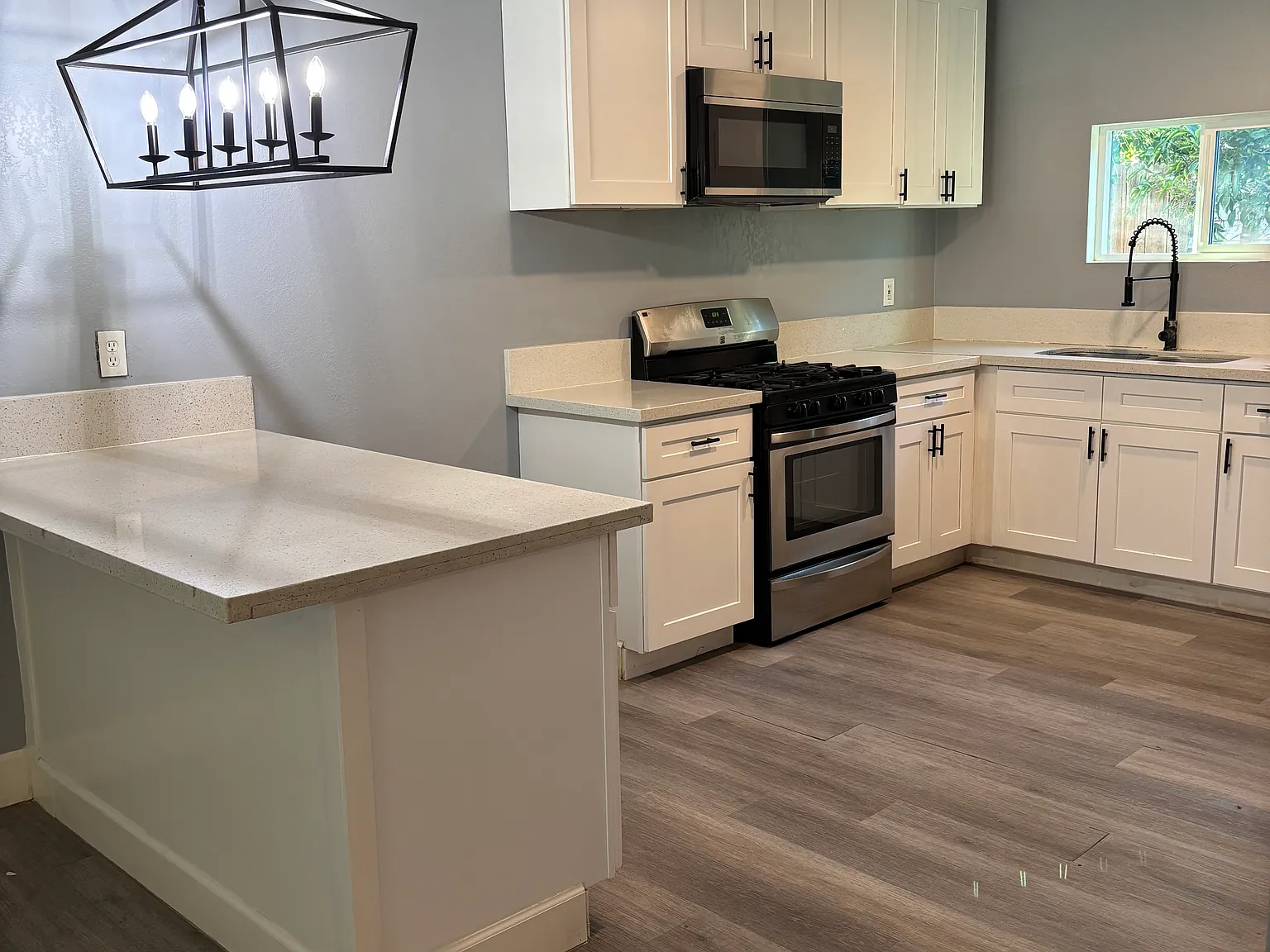 3 bed, 1100 sqft, $1,775 — Photo 4