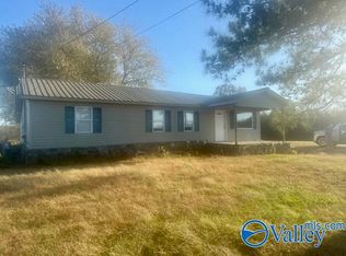 602 Arbor Acres Dr, Albertville, AL 35951