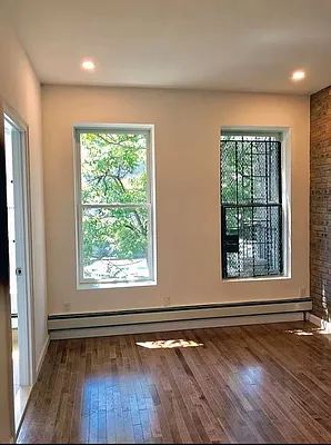 Rented by Oxford Property Group | media 18