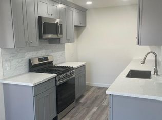 1113 W Walnut St #5, Santa Ana, CA 92703