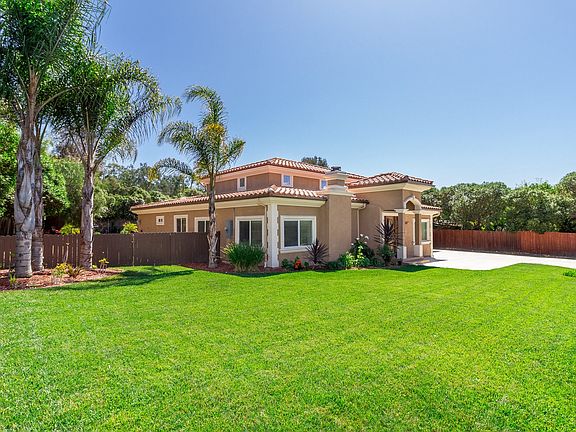 4th image of 1012 Mar Vista Dr