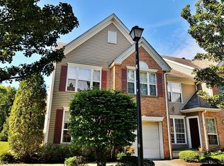 2 Winters Ct, Clark, NJ 07066