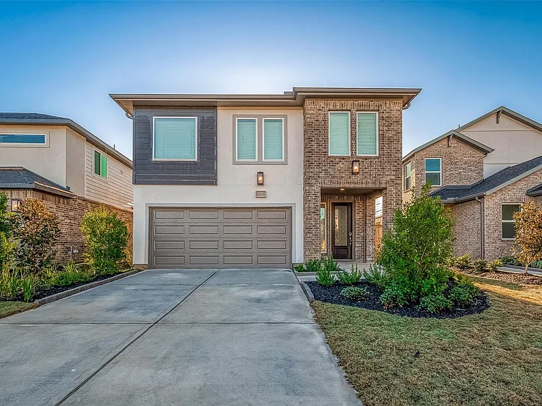 22111 Ingham Bluff Ln — Photo 1