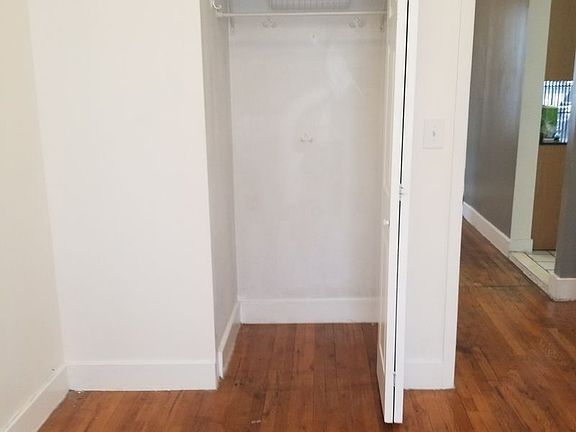 5th image of 2168 35th St APT 3H