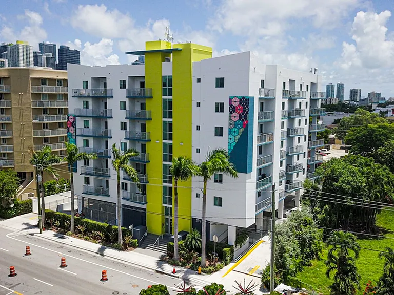 Vista del Rio Apartments — Photo 8