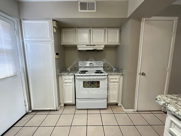 810 E Colter St #14 — Photo 10