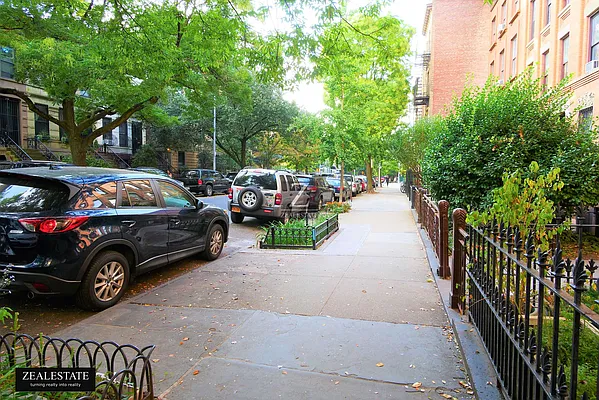 Rented by ZealEstate Group Inc | media 25