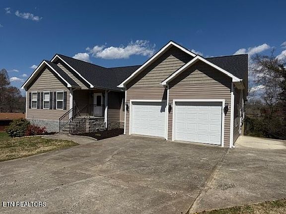 4th image of 199 Lakeside Dr