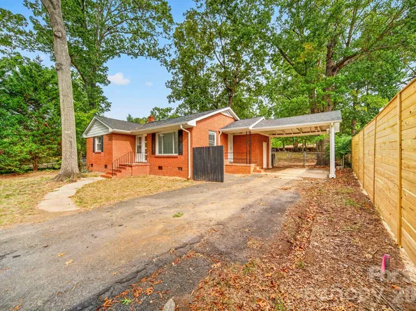 706 Brian Cir, Pineville, NC 28134