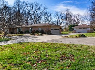 1211 N Scatterfield Rd, Anderson, IN 46012