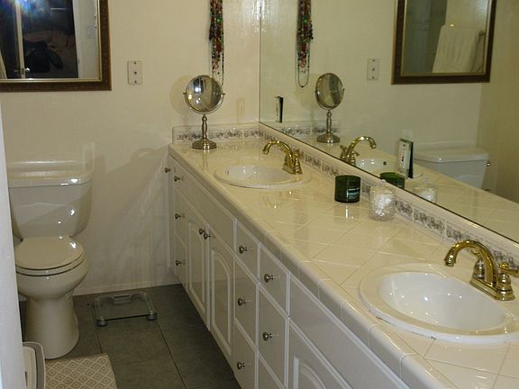 5th image of 7734 Capistrano Ave