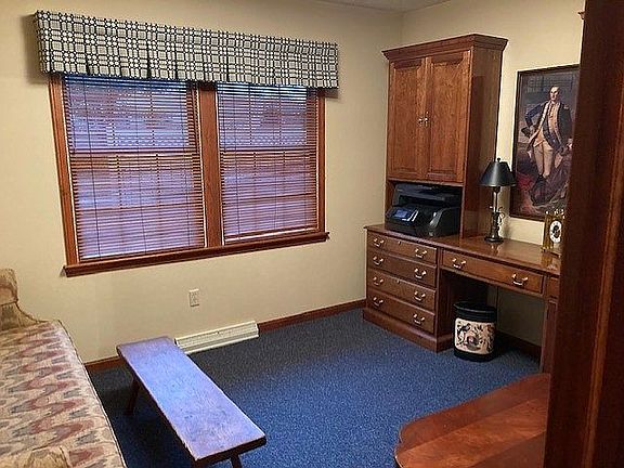 Den/5th bedroom