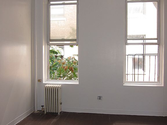 2nd image of 221 W 28th St APT 5RW