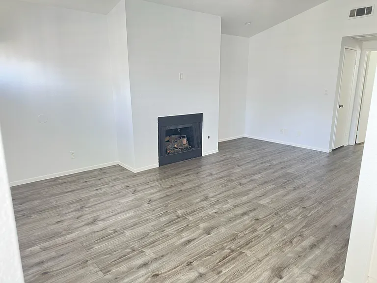 10666 Bell St #7 — Photo 3