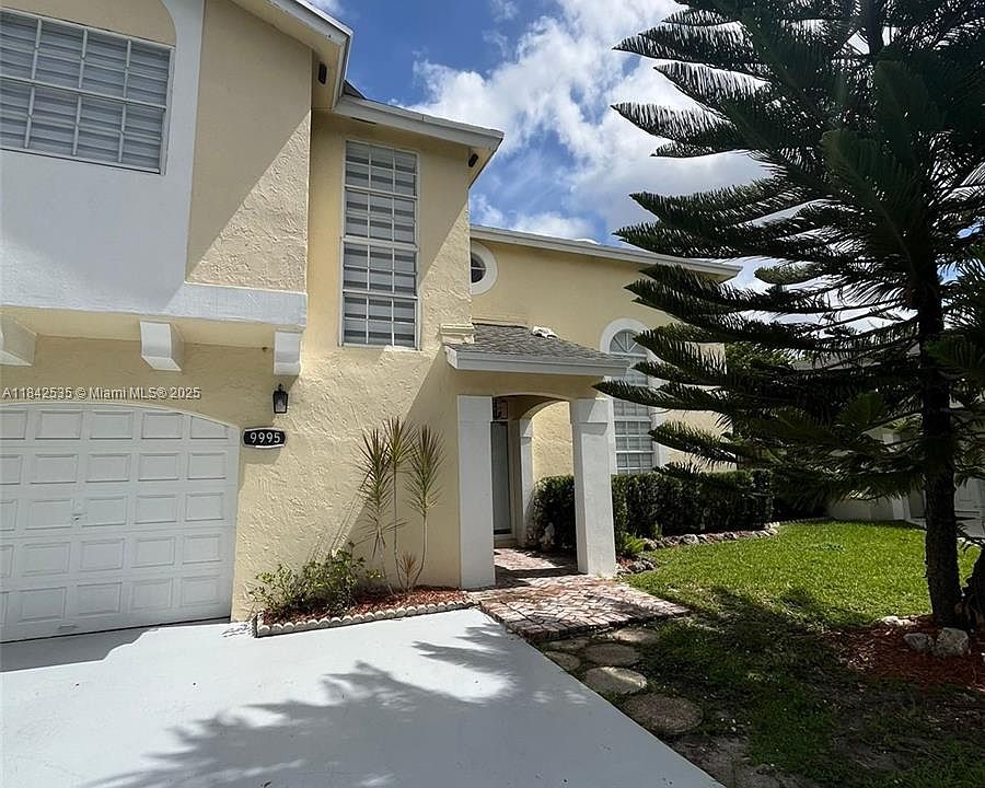 1st image of 9926 NW 51st Ter