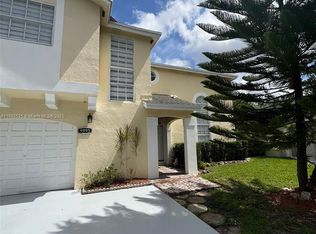 9926 NW 51st Ter, Doral, FL 33178