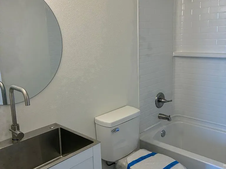 3200 Spenard Rd — Photo 17