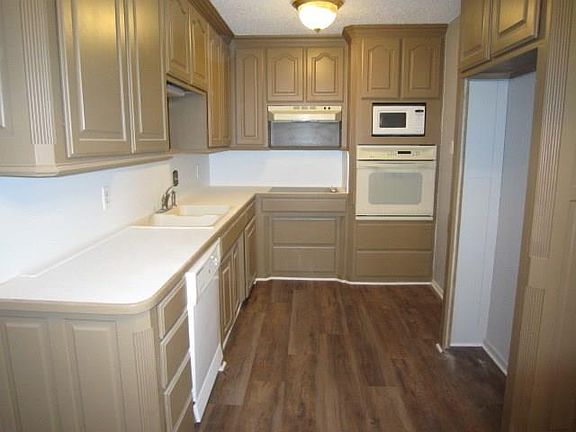 5th image of 7736 Sable Ln