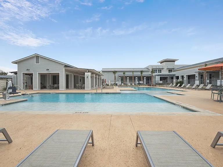Sunbathing Deck by the Pool